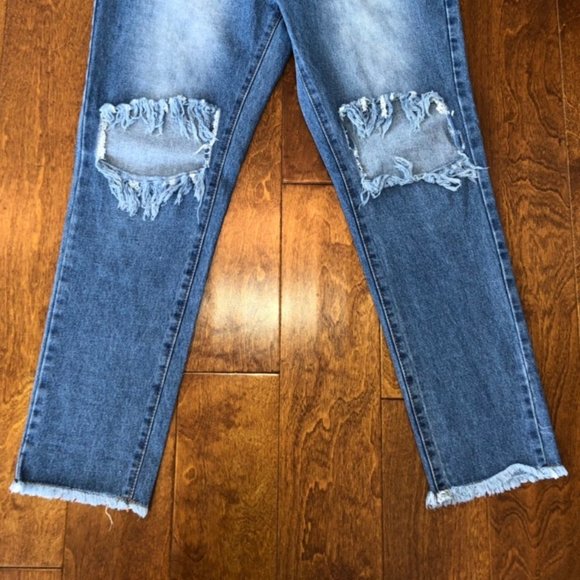 MOMOKROM MEDIUM WASH DISTRESSED RIPPED JEANS. LIKE NEW - Picture 5 of 6